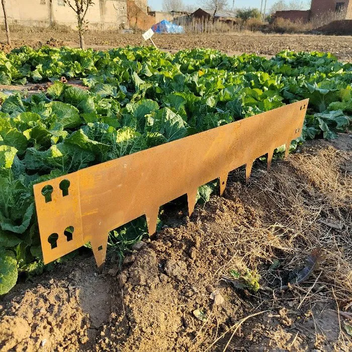 Corten stál málm blóm gras kant